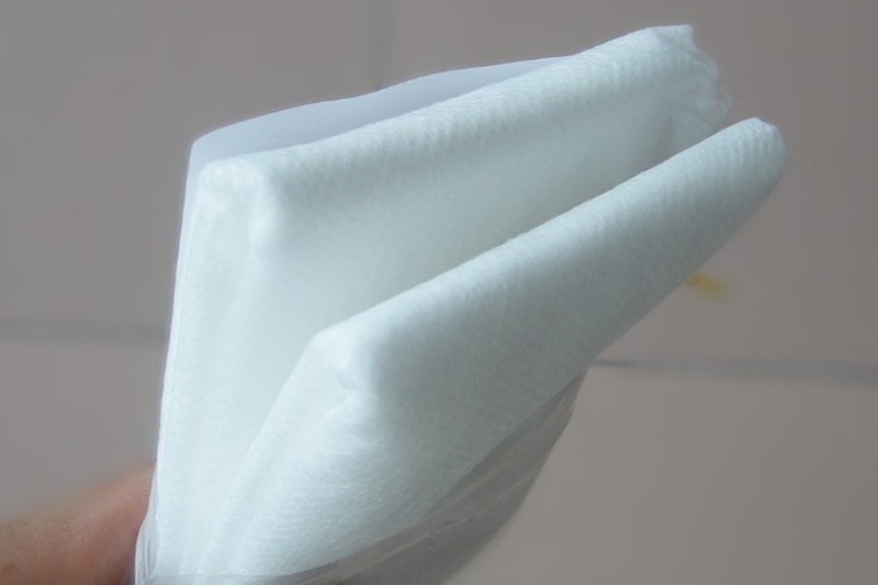 Bandagem triangular não tecida